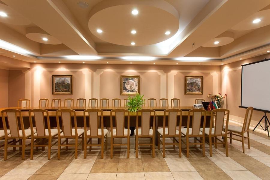 Hotel Panorama Veliko Turnovo Bagian luar foto