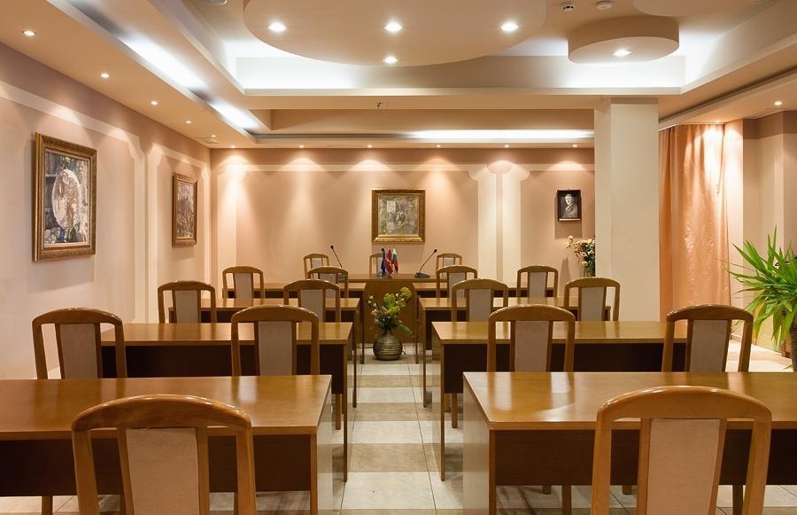 Hotel Panorama Veliko Turnovo Bagian luar foto