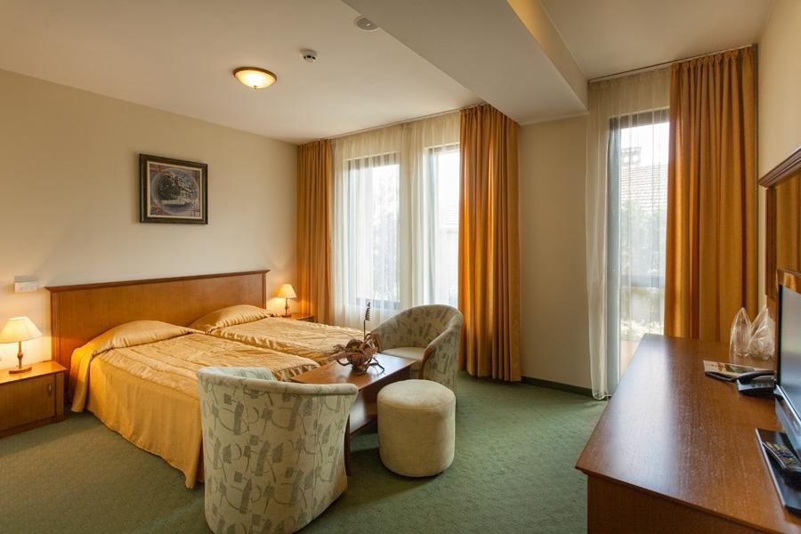 Hotel Panorama Veliko Turnovo Bagian luar foto